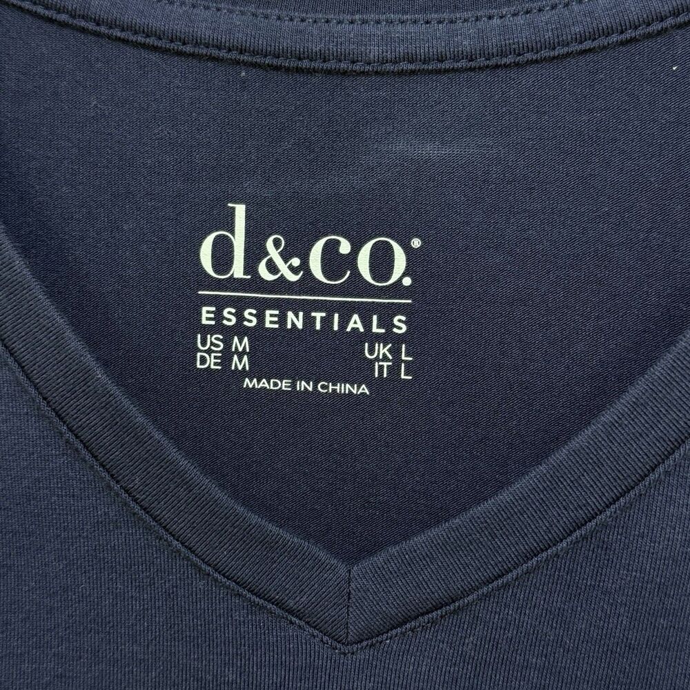 D & Co Essentials Navy Blue V~Neck Short Sleeve T~Shirt Size M - Picture 4 of 9
